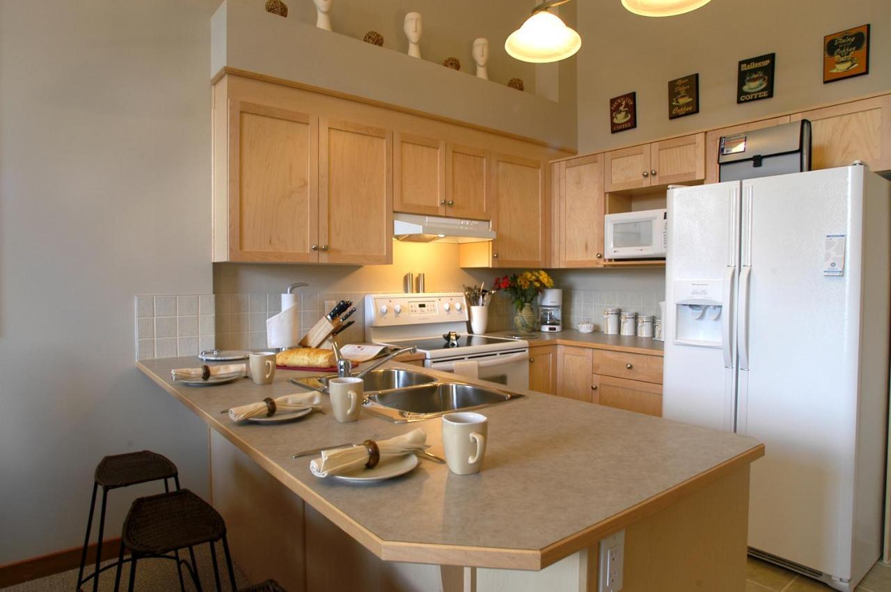 Apartment 411, Antique Heritage Canmore Extérieur photo