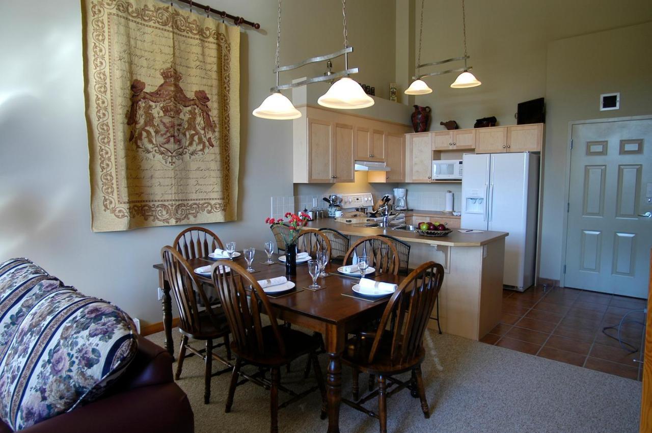 Apartment 411, Antique Heritage Canmore Extérieur photo