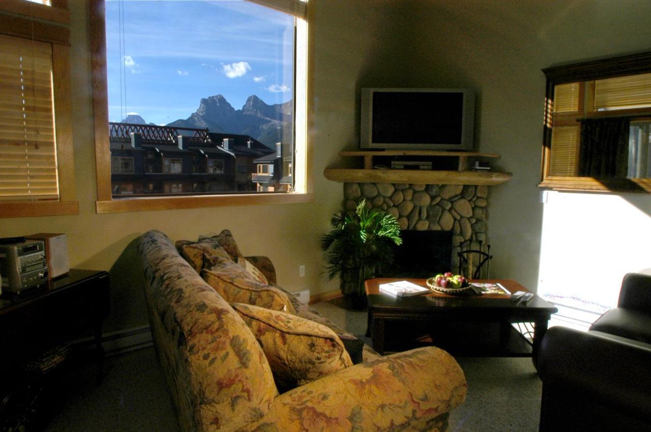 Apartment 411, Antique Heritage Canmore Extérieur photo