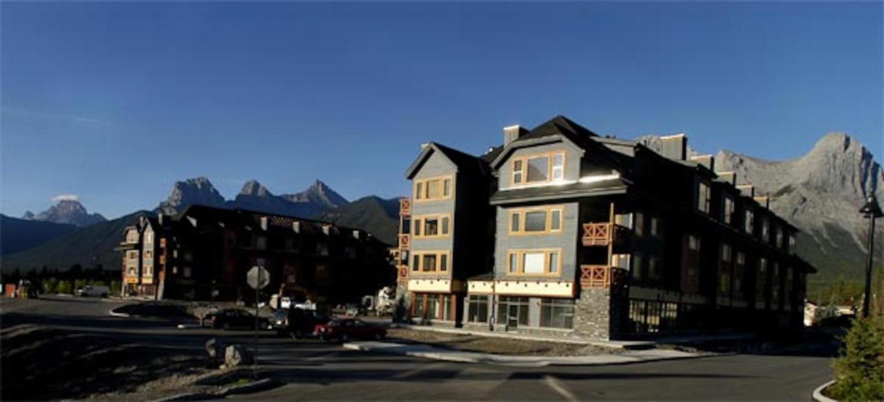 Apartment 411, Antique Heritage Canmore Extérieur photo
